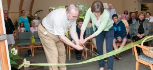 Cn. Terry Reimer of the Diocese of Maine and Ellen Parenteau, Scarborough Food Pantry Manager, cut the ribbon